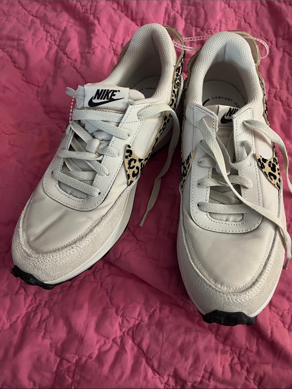 Nike Women’s cream Sneakers with Leopard Swoosh new size 10